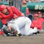 【悲報】阪神ファンさん、近本に死球を当てて骨折させたピッチャーにまた誹謗中傷…