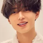 【悲報】キンプリ永瀬廉さん、結婚式に完全な喪服スタイルで参列してしまうｗｗｗｗｗｗｗｗｗｗ