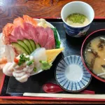 【悲報】海鮮丼1200円ｗｗｗｗｗｗｗｗｗｗ