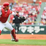 【悲報】広島カープ、坂倉持丸論争が起こってしまうｗｗｗｗｗｗｗｗｗ