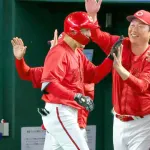 カープ今季最多18安打11得点で大勝！坂倉2号4打点！矢野1号3ラン！佐々木2号！持丸プロ初打点＆猛打賞！床田8回1失点で今季初勝利！【広島11-1巨人/試合結果】