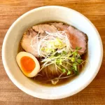 【悲報】ふくらPさん「ラーメンのトッピング、いらなくない?口の中でマリアージュが起きてない」wwwwwwwwww
