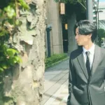 【悲報】永瀬廉さん、親友の結婚式にまさかの黒ネクタイで出席してしまうｗｗｗｗｗｗｗｗｗｗ
