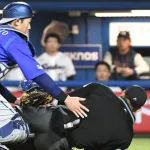 【悲報】負傷した川上審判員が一般病棟に移るも意識はない模様…