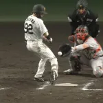 福島圭音、足出し見逃し三振ｗｗｗｗ　サッカーじゃないんやで？