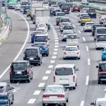 【悲報】高速の追越車線トロトロマンさん、ガチで大発生してしまうｗｗｗｗｗｗｗｗｗｗ