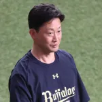 【？報】オリックス岸田監督、ニジイロクワガタを捕獲