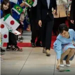 【悲報】佳子さま、あやうく「おパンツ」がお見えになってしまうｗｗｗｗｗｗｗｗｗｗ