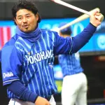 宮崎敏郎(32)  141試  .301  16本  73打点  OPS.808 ←オフに6年12億の長期契約
