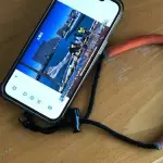 【悲報】GW旅行初日の女さん、船の上からスマホを海にぶち込んでしまうｗｗｗｗｗｗｗｗｗｗ