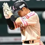 ソフトバンク近藤健介、急死した兄へ捧げる涙の一発　先制8号2ラン放った直後に目潤ませる