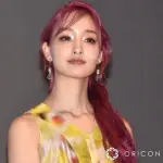 【衝撃】剛力彩芽さん、ピンク髪にしたらガチで美人すぎるｗｗｗｗｗｗｗｗｗｗ