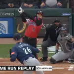 【朗報】村上、MLB史上初の偉業を達成するwwwwwwwww