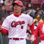 カープ秋山翔吾にアクシデント発生？3回守備から途中交代