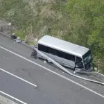 【悲報】バス運転者（68歳無職）、今年だけでも複数回『車の事故』をおこしていたと判明