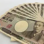 正直贅沢しなければ月10万で生活できるよな
