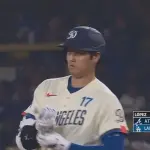 大谷翔平、第四打席で三試合連続安打となるレフト前ヒット!!!!!!!!!!
