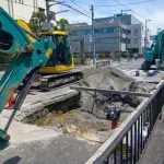 【悲報】大阪で道路陥没