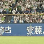 阪神・高寺、先頭打者ホームラン＆ファインプレー！ 近本の穴をズッポシ埋める