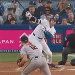 大谷翔平、第一打席で三試合ぶりの安打となるライト前ヒット！！！！！！！！