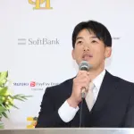 山本祐大選手がソフトバンク入団会見　上茶谷投手の「僕よりも面白い」に「上茶谷さんの言うことなので、あまり真に受けずに」