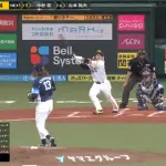 近藤健介のソロホームラン先制！！バックスクリーンまで運ぶ