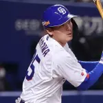  谷繁元信氏「なんで振りにいかないんですかね」中日・石川昂弥、満塁の好機で初球見逃し