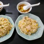 【悲報】初めて入る町中華でラーメン半ラーメン以外を食う奴なんなのwwwwwwwwww