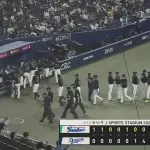 【中日対ヤクルト7回戦】ヤクルトが執念の逆転勝ちで首位死守！ 最多タイ貯金10 8回岩田が逆転打 15安打 サンタナ9号先制弾 荘司4失点も3勝目 高梨6回1失点 増田3号2ラン