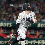 阪神・佐藤輝明にメジャーがラブコール　フィリーズGMら5人態勢で試合前練習から“超異例視察”