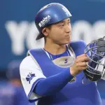 【悲報】DeNAフロント「正捕手トレードに出して若い捕手売り出すで！」→1試合で５盗塁される