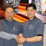 【日本ハム】清宮幸太郎、父・克幸氏と親子初共演！玄米うどん専門店「絵空事」がFビレッジにオープン