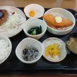 【衝撃】1泊2500円の宿さん、夕食が豪華すぎるｗｗｗｗｗｗｗｗｗｗ
