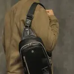 【悲報】ウエストバッグさん、ロゴTさん…持ってるとダサい「オワコンアイテム」ワースト5ｗｗｗｗｗｗｗｗｗｗ
