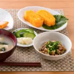 （ヽ´ん`）「俺が今朝作った朝食ね1食150円」