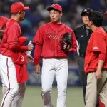 【激震】カープ栗林、アクシデントで負傷交代。わずか17球0.2回4失点(自責2)で降板