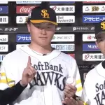 山本祐大選手、移籍後初アーチを含む2安打4打点でお立ち台　前田純投手から「祐大さんのおかげ」