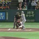 【巨人対阪神9回戦】阪神ドラ1立石、初の一番起用でプロ初長打となるツーベースヒット！！！！！！！！！！