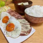 【悲報】この朝飯でゴキゲンになれるかどうかがおっさんと若者の境界線らしいｗｗｗｗｗｗｗｗｗｗ