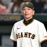 Yahooトップ「阿部逮捕されたぞ」ワイ「嘘やろｗ(なんＧ開く)」