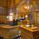 【困惑】大学生集団暴行死の主犯格さん、裁判長の宣誓要求を拒否してしまう・・・・・・・・・