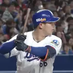 鵜飼航丞(チュ)　.316 4本 10打点 OPS.840