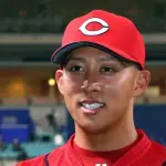 【悲報】広島羽月さん「チーム内で炙ったフォークを首に当てられて今でも跡が残ってるいじめを受けた」