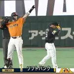 【巨人対ソフトバンク3回戦】巨人、３回裏２アウト二三塁からキャベッジの２点タイムリーツーベースでリードを３点に広げる！！！！！！！！！！！！
