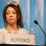 【悲報】ワイさん、KOTOKOにハマり10年流行りの曲が歌えなくなってしまう・・・・・・・・・