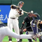 カープファン「九里が打席で粘った後は打たれる」→巨人キャベッジに特大被弾