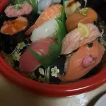 【悲報】スシローか、はま寿司かｗｗｗｗｗｗｗｗｗｗ