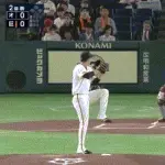 【巨人対オリックス2回戦】巨人・戸郷翔征、頭部死球で退場　場内騒然…2回に紅林に