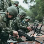 【悲報】「兵役」が義務化されたらその間、女さんは何してるの？ｗｗｗｗｗｗｗｗｗｗ
