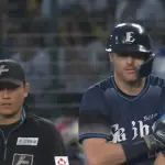 西武・ネビン、死球が認められず怒りのヒットｗｗｗｗ